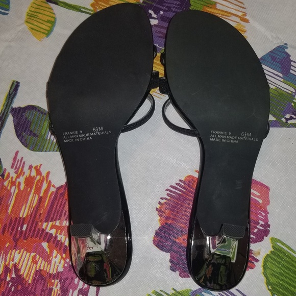 NEW Rampage Frankie 9 Black Slip Ons with Heel - Picture 5 of 6